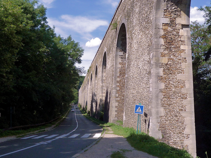 Arcades de Buc.